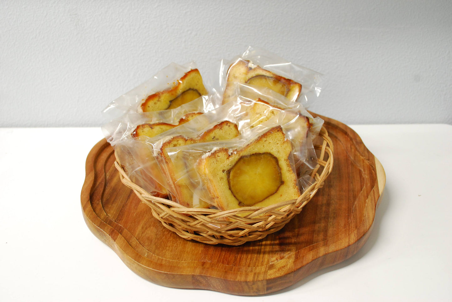まるごとおいもケーキ(カット) プレーン